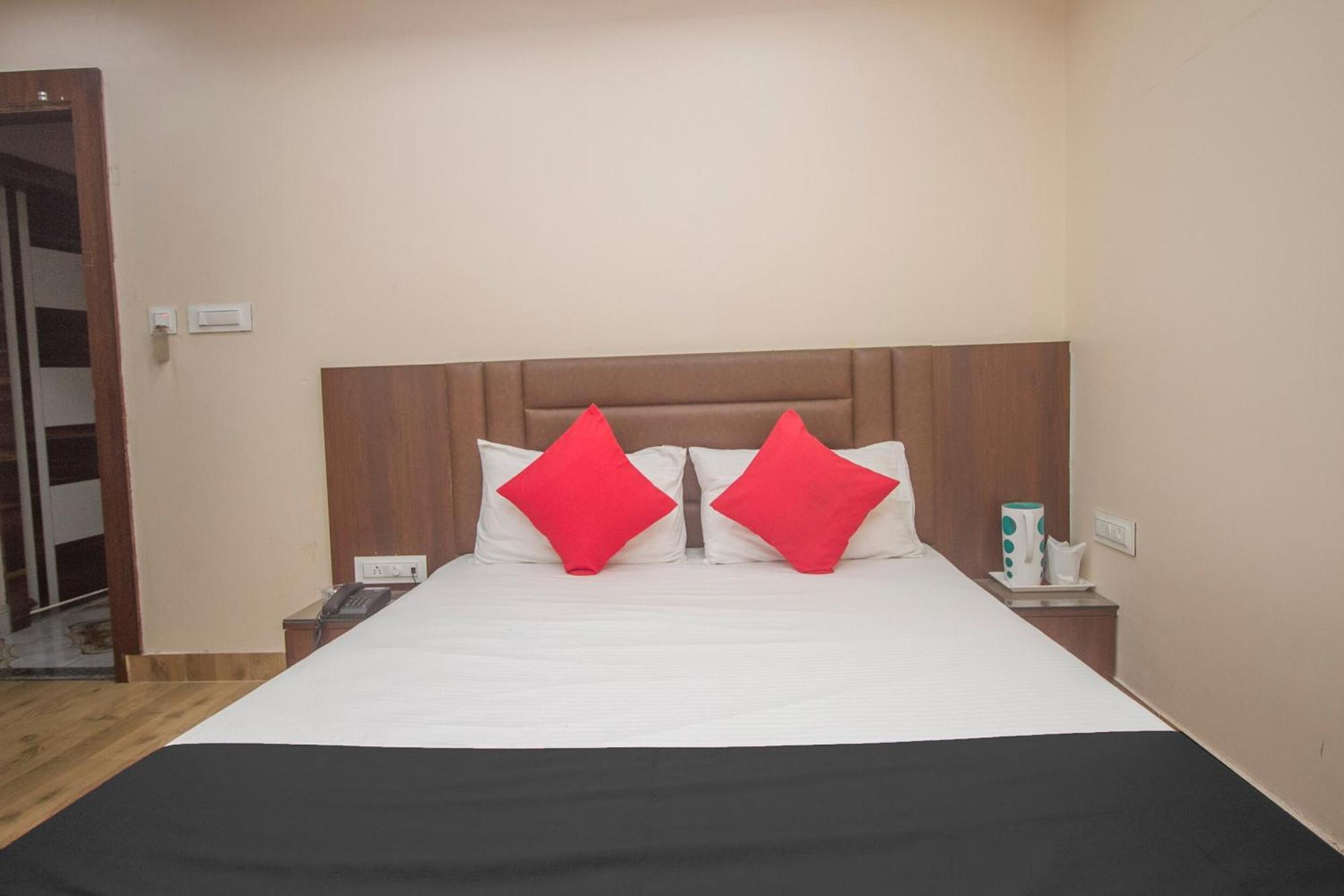 Capital O Stay In Koch Bihār Exterior foto